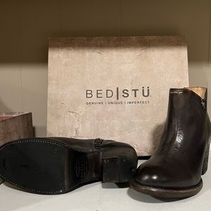 **BRAND NEW** Bed Stü Yell in Smoke Grey/Black Rustic